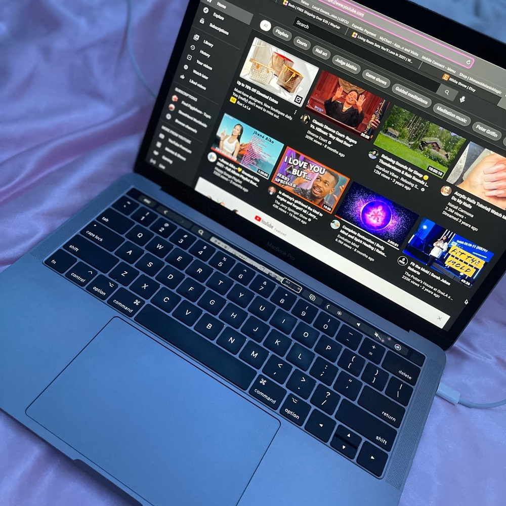 MacBook Pro (13-inch) with Touch Bar